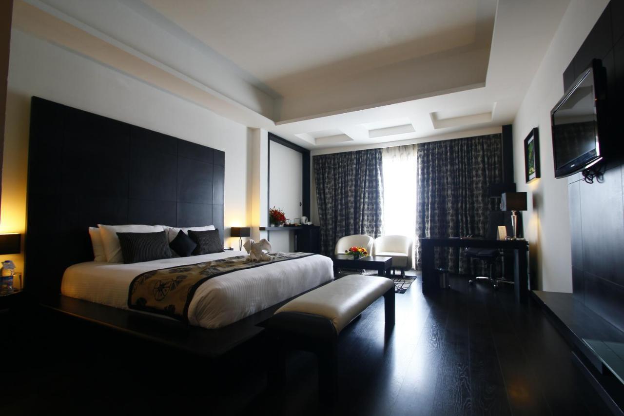Grand Estancia Salem Habitación foto